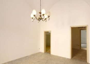 Stanza non arredata - Casa indipendente via Camillo Benso di Cavour, Parabita - foto 6
