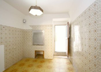 Cucina - Casa indipendente via Camillo Benso di Cavour, Parabita - foto 12