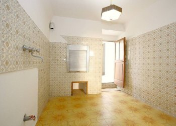 Cucina - Casa indipendente via Camillo Benso di Cavour, Parabita - foto 14
