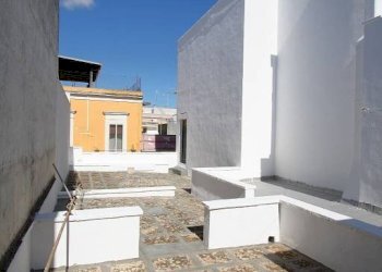 Terrazzo - Casa indipendente via Camillo Benso di Cavour, Parabita - foto 30