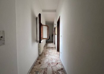 Corridoio - Casa indipendente via Vittorio Veneto, 63, Matino - foto 20