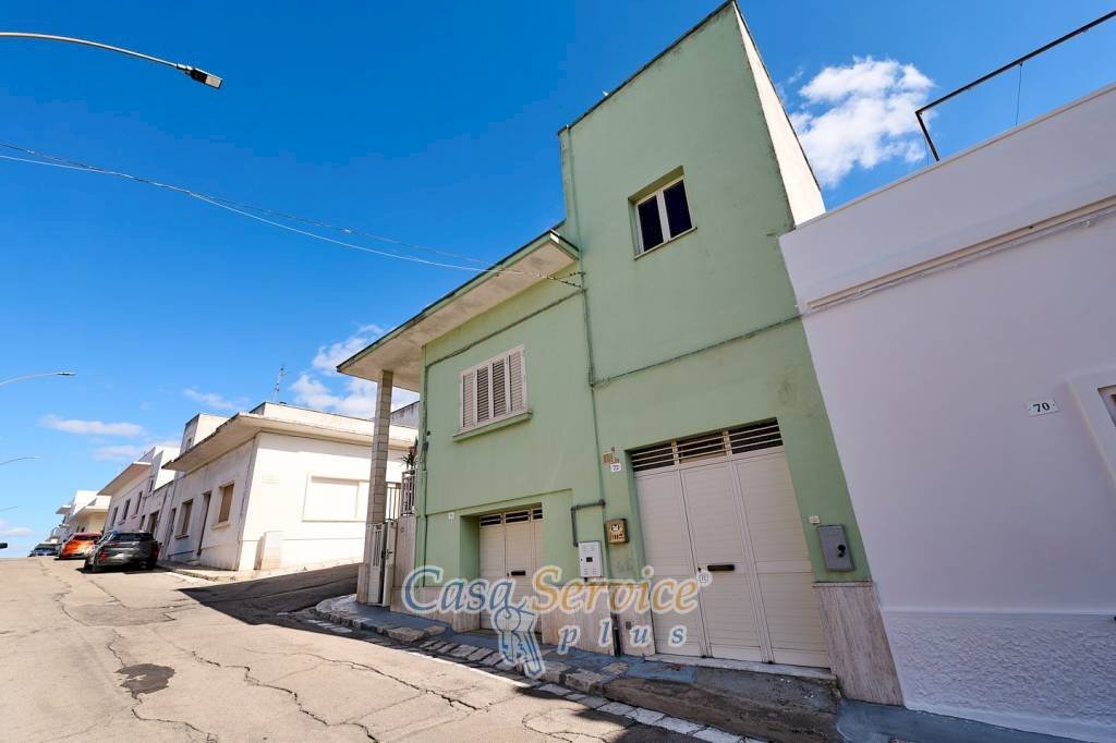 Facciata - Casa indipendente via Savoia, Matino - foto 2