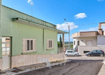 Facciata - Casa indipendente via Savoia, Matino - foto 3