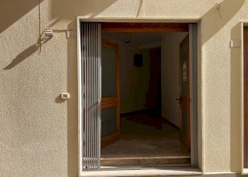 Facciata - Negozio via Nizza, Matino - foto 4