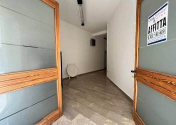 Interno non residenziale - Negozio via Nizza, Matino - foto 5