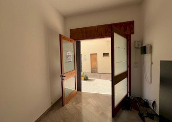 Ingresso - Negozio via Nizza, Matino - foto 7