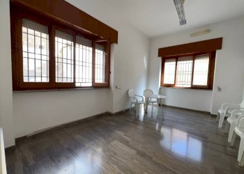 Stanza non arredata - Negozio via Nizza, Matino - foto 14
