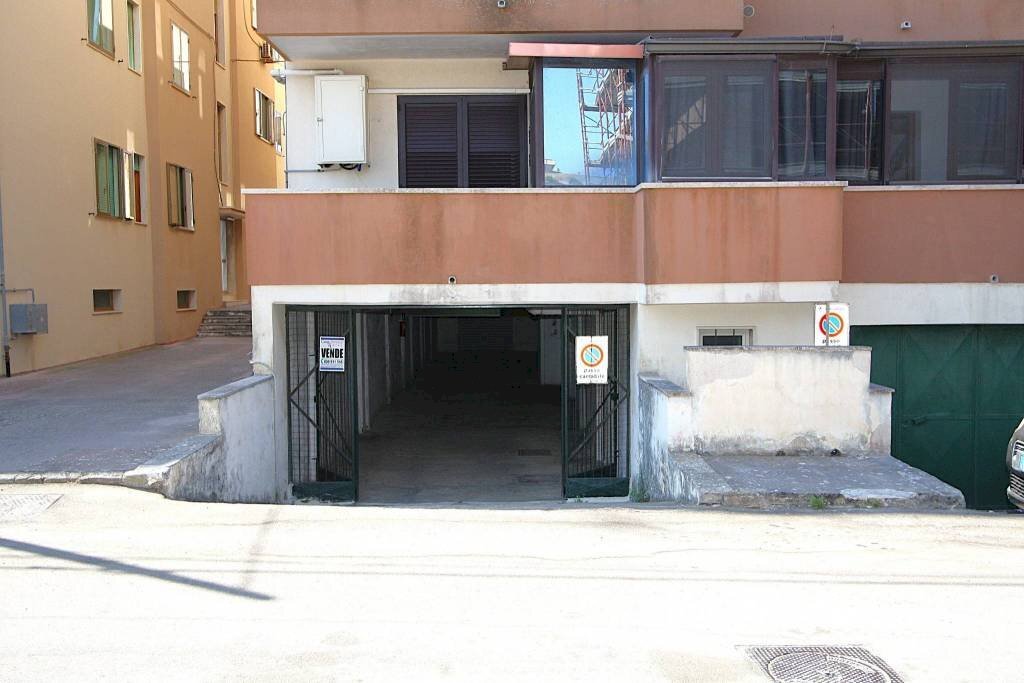 Zona - Box via Milano, Gallipoli - photo 2