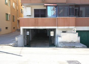 Zona - Box via Milano, Gallipoli - photo 2