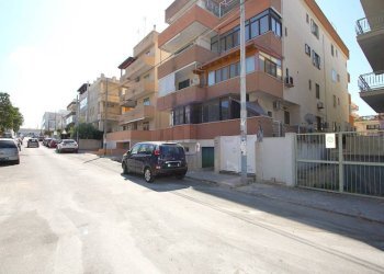 Zona - Box via Milano, Gallipoli - foto 12