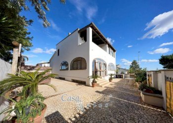 Giardino - Casa indipendente viale della Satureggia, Matino - foto 2