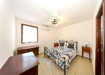 Camera da letto - Casa indipendente viale della Satureggia, Matino - foto 22