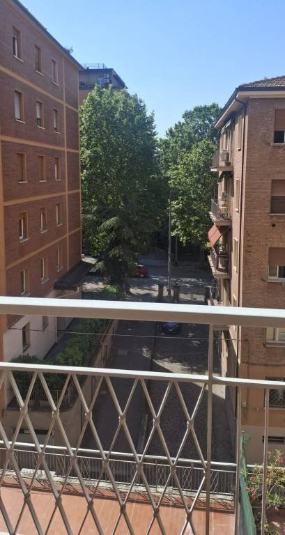 Balcone - Appartamento via Giuseppe Mazzini, 50, Bologna (zona Massarenti) - foto 3