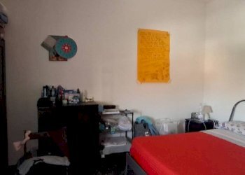 Camera da letto - Appartamento via Giuseppe Mazzini, 50, Bologna (zona Massarenti) - foto 8