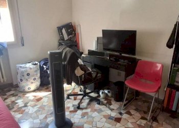 Camera da letto - Appartamento via Giuseppe Mazzini, 50, Bologna (zona Massarenti) - foto 18