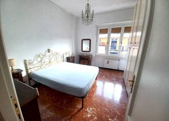 Camera da letto - Two-room apartment via Giovanni Descalzo, Genova (neighborhood Quarto) - photo 7