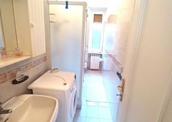 Bagno - Two-room apartment via Giovanni Descalzo, Genova (neighborhood Quarto) - photo 13