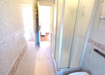Bagno - Two-room apartment via Giovanni Descalzo, Genova (neighborhood Quarto) - photo 14