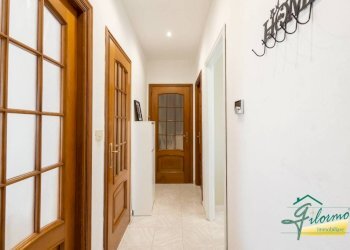 Corridoio - Four-room apartment via Giuseppe Verdi, Poirino - photo 22
