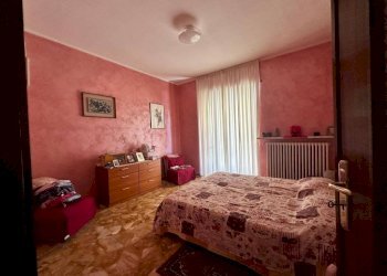 Camera da letto - Villa via Albenga, La Loggia - photo 16