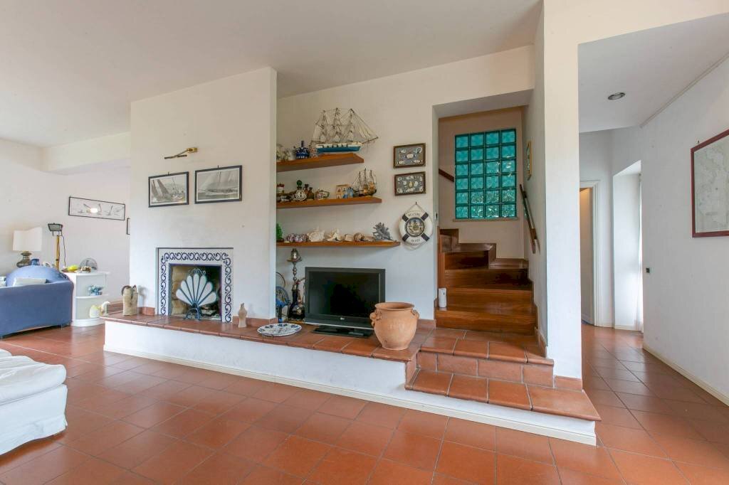 Salone - Villa via degli Olmi, Anzio - photo 2