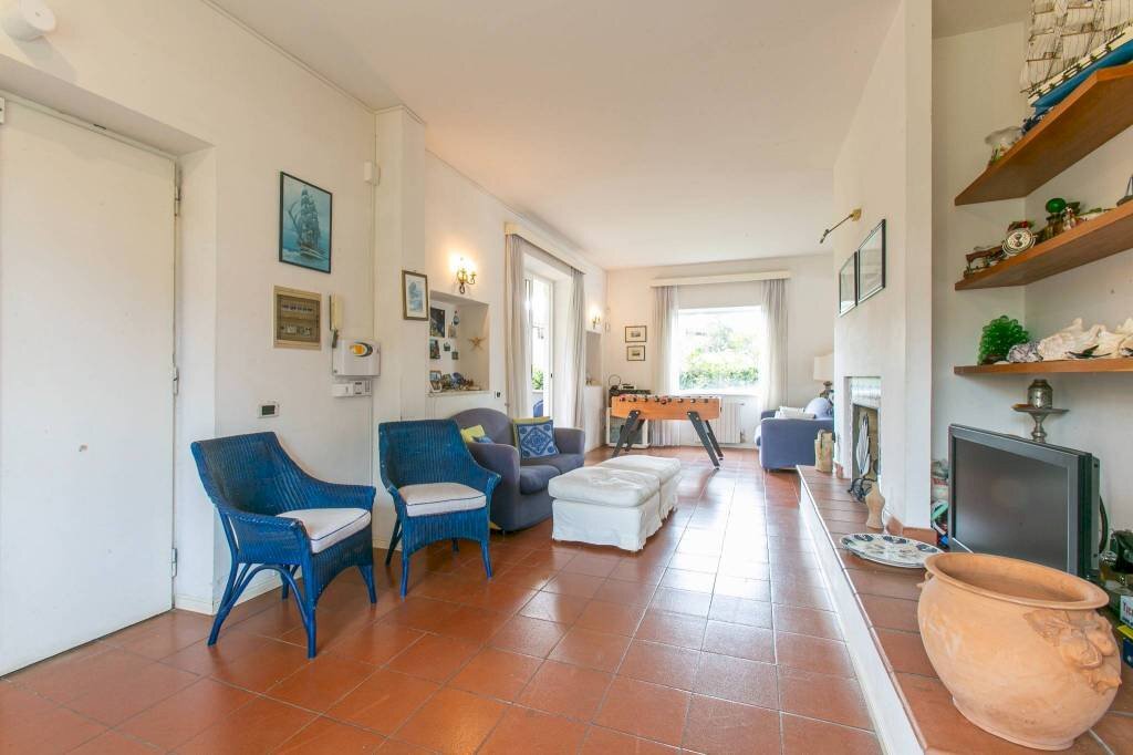 Salone - Villa via degli Olmi, Anzio - photo 3