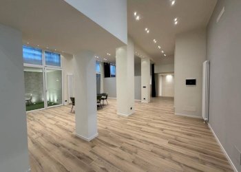 Soggiorno - Loft via Ugo Foscolo, 4/a, Torino (zona San Salvario) - foto 8