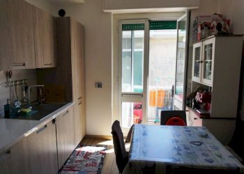 Cucina - Trilocale via San Bartolomeo del Fossato, 67, Genova (zona Sampierdarena) - foto 5