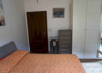Camera da letto - Trilocale via San Bartolomeo del Fossato, 67, Genova (zona Sampierdarena) - foto 7