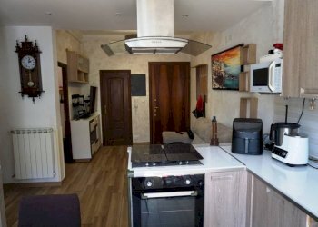 Cucina - Trilocale via San Bartolomeo del Fossato, 67, Genova (zona Sampierdarena) - foto 9