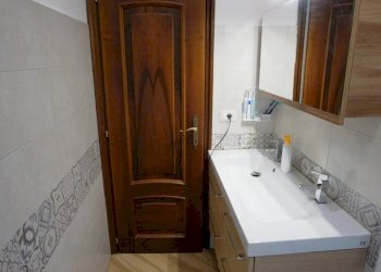 Bagno - Trilocale via San Bartolomeo del Fossato, 67, Genova (zona Sampierdarena) - foto 15