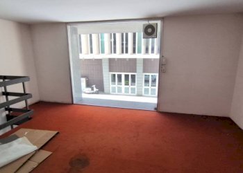 Stanza non arredata - Negozio via Trottechien, 35B, Aosta - foto 10
