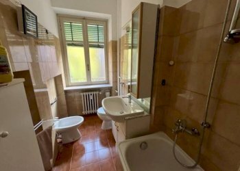 Bagno - Non-buildable land via Guido Cavalcanti, 6, Torino (neighborhood Madonna del Pilone) - photo 12