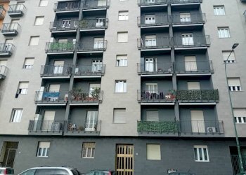 Facciata - Appartamento via Arbe, 24, Torino (zona Santa Rita) - foto 1