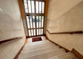 Interno palazzo - Appartamento via Arbe, 24, Torino (zona Santa Rita) - foto 5