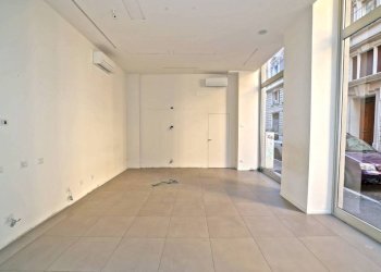 Interno non residenziale - Shop via Ugo Bassi, 6/i, Bologna (neighborhood Centro Storico) - photo 12