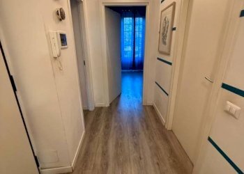 Corridoio - Three-room apartment corso Giulio Cesare, 23, Torino (neighborhood Aurora) - photo 7