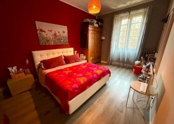 Camera da letto - Three-room apartment corso Giulio Cesare, 23, Torino (neighborhood Aurora) - photo 17