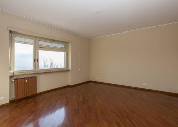 Camera da letto - Apartment strada Castiglione Alto, 19, Castiglione Torinese - photo 32