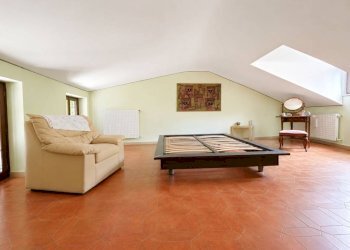 Salone - Casa indipendente piazza Carlo Mauro, 7, Chiusa di Pesio - foto 11