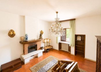 Salone - Casa indipendente piazza Carlo Mauro, 7, Chiusa di Pesio - foto 18