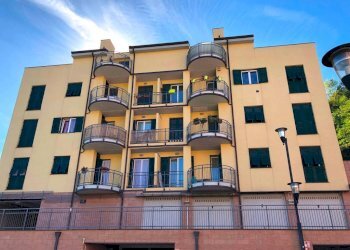 Facciata - Appartamento via San Biagio di Valpolcevera, 20M, Genova (zona Pontedecimo) - foto 1