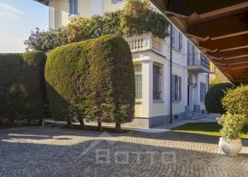 Cortile interno - Villa piazza CACCIAMI 11, Grignasco - foto 10