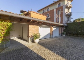 Cortile interno - Villa piazza CACCIAMI 11, Grignasco - foto 11