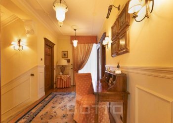 Corridoio - Villa piazza CACCIAMI 11, Grignasco - foto 38