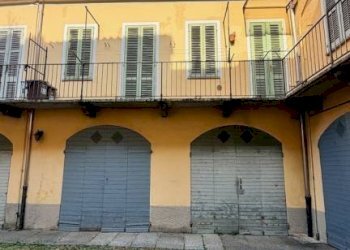 Cortile interno - Appartamento via Emma e Antonio Cerino Zegna, 6, Biella - foto 3