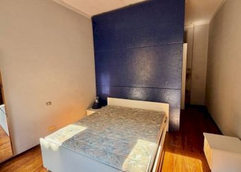 Camera da letto - Appartamento via Emma e Antonio Cerino Zegna, 6, Biella - foto 11