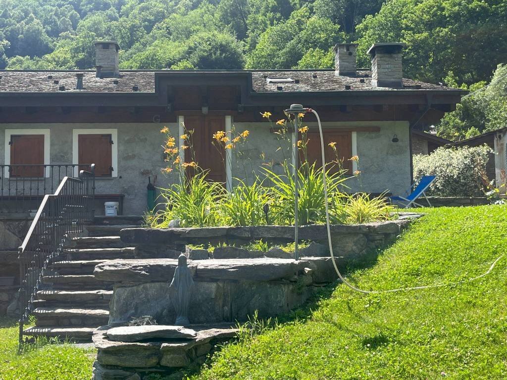 Facciata - Appartamento Frazione Arquino, Sondrio - foto 2