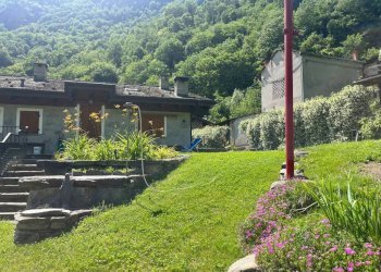 Giardino - Appartamento Frazione Arquino, Sondrio - foto 1