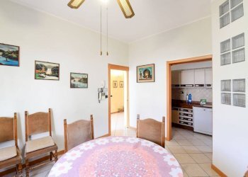 Camera da letto - Villa via Don Cosma Zonca, 11, Besana in Brianza - foto 17
